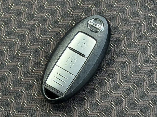 日産 ノート １．２ Ｅ－ＰＯＷＥＲ メダリスト R3年 (近畿) 99