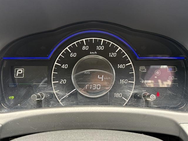 日産 ノート １．２ Ｅ－ＰＯＷＥＲ メダリスト R3年 (近畿) 99