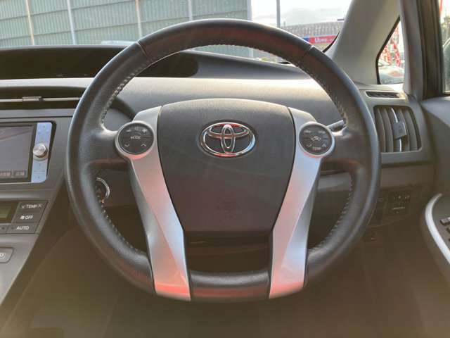 トヨタ プリウス １．８ Ｓ ＬＥＤエディション H23年 () 99