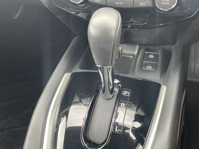 日産 エクストレイル ２．０ ２０ＸＩ ２列車 ４ＷＤ R1年 (近畿) 99