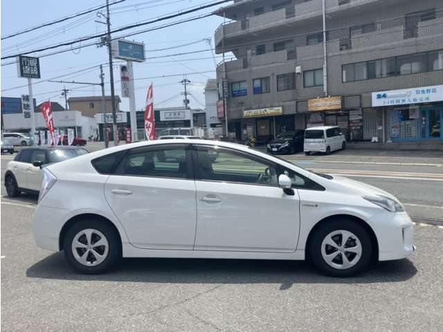 トヨタ プリウス １．８ Ｓ H25年 (近畿) 99
