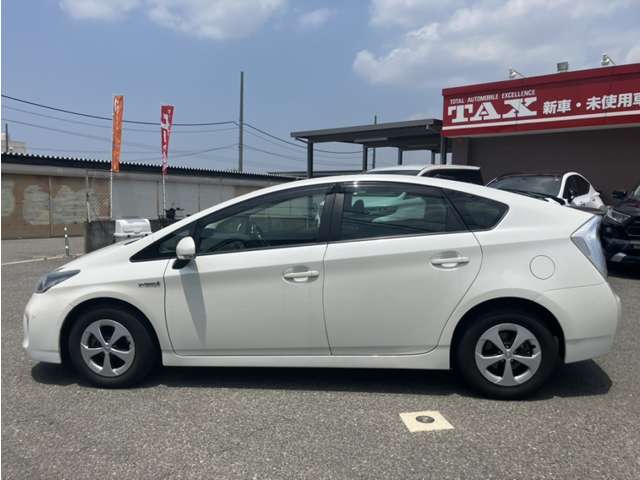 トヨタ プリウス １．８ Ｓ H25年 (近畿) 99