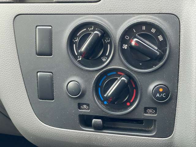 日産 ＮＶ３５０キャラバン ２．５ 中温冷凍バン ＤＸ ロングボディ ディーゼルターボ R1年 (関東) 99