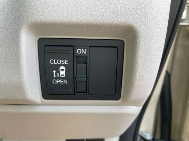 ホンダ Ｎ　ＢＯＸ ６６０ ファッションスタイル ２トーン R8年 (九州・沖縄) 99