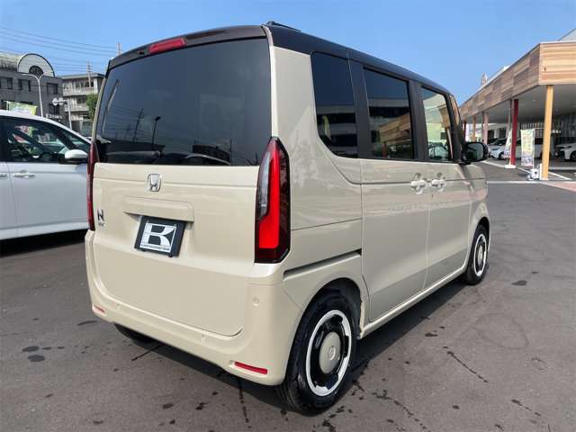 ホンダ Ｎ　ＢＯＸ ６６０ ファッションスタイル ２トーン R8年 (九州・沖縄) 99