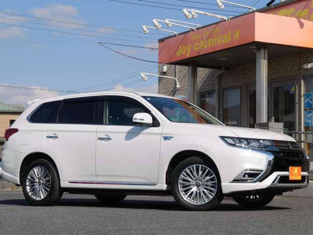 三菱 アウトランダーＰＨＥＶ ２．４ Ｇ プラスパッケージ ４ＷＤ R1年 (関東) 99