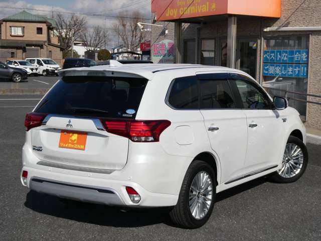 三菱 アウトランダーＰＨＥＶ ２．４ Ｇ プラスパッケージ ４ＷＤ R1年 (関東) 99