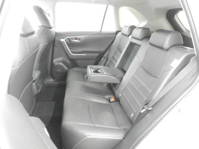 トヨタ ＲＡＶ４ ２．０ Ｇ ４ＷＤ R7年 (九州・沖縄) 99