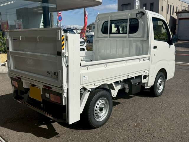 ダイハツ ハイゼットトラック ６６０ 垂直式テールリフト ３方開 ４ＷＤ R8年 (甲信越・北陸) 99
