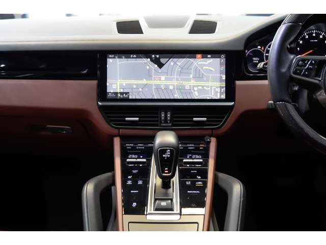 ポルシェ カイエン ３．０ ティプトロニックＳ ４ＷＤ R1年 (北海道) 99