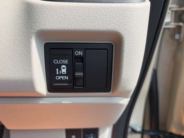 ホンダ Ｎ　ＢＯＸ ６６０ ファッションスタイル ２トーン R8年 (九州・沖縄) 99