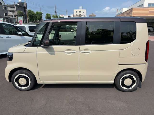 ホンダ Ｎ　ＢＯＸ ６６０ ファッションスタイル ２トーン R8年 (九州・沖縄) 99