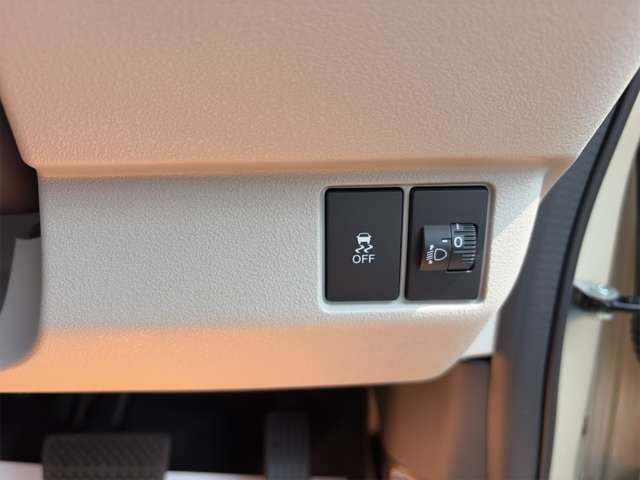 ホンダ Ｎ　ＢＯＸ ６６０ ファッションスタイル ２トーン R8年 (九州・沖縄) 99