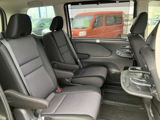 日産 セレナ １．２ Ｅ－ＰＯＷＥＲ ＸＶ R4年 (関東) 99