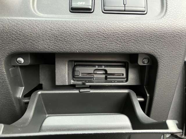 日産 セレナ １．２ Ｅ－ＰＯＷＥＲ ＸＶ R4年 (関東) 99