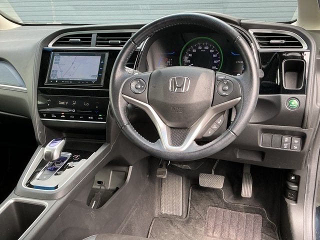 ホンダ シャトル １．５ ハイブリッド Ｘ H27年 (近畿) 99