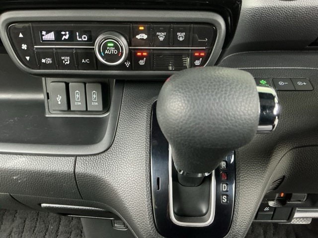 ホンダ Ｎ　ＢＯＸ カスタム ６６０ Ｌ R3年 (近畿) 99