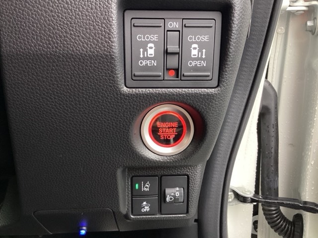 ホンダ Ｎ　ＢＯＸ カスタム ６６０ Ｌ ターボ コーディネートスタイル R4年 (近畿) 99