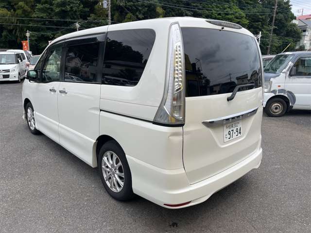 日産 セレナ ２．０ ハイウェイスター Ｓ－ＨＹＢＲＩＤ H25年 (関東) 99