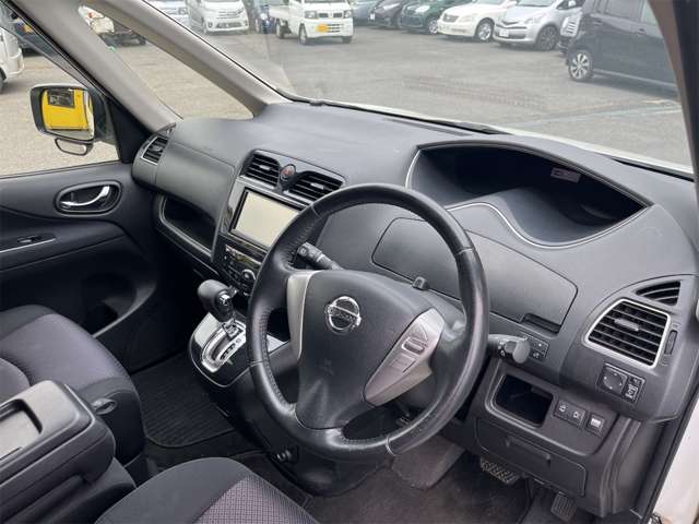 日産 セレナ ２．０ ハイウェイスター Ｓ－ＨＹＢＲＩＤ H25年 (関東) 99