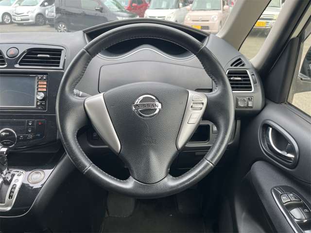 日産 セレナ ２．０ ハイウェイスター Ｓ－ＨＹＢＲＩＤ H25年 (関東) 99