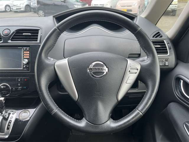 日産 セレナ ２．０ ハイウェイスター Ｓ－ＨＹＢＲＩＤ H25年 (関東) 99