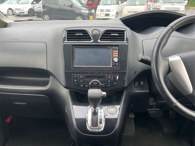 日産 セレナ ２．０ ハイウェイスター Ｓ－ＨＹＢＲＩＤ H25年 (関東) 99