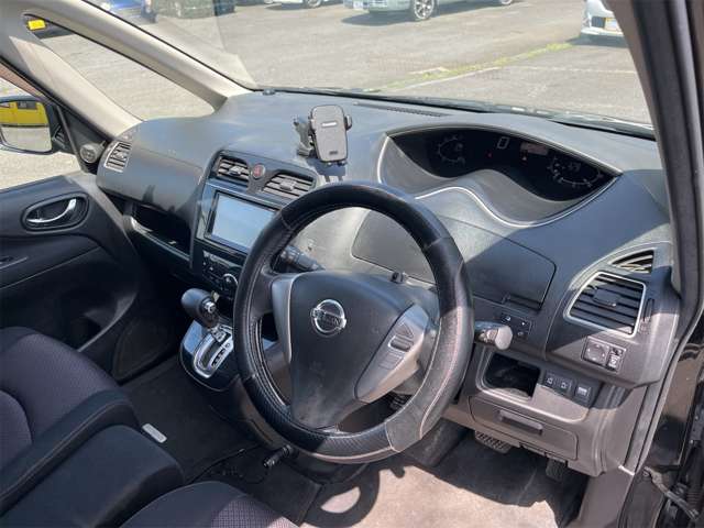 日産 セレナ ２．０ ハイウェイスター Ｖセレクション H23年 (関東) 99