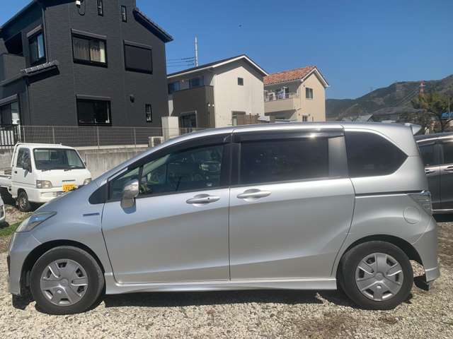 ホンダ フリード　ハイブリッド １．５ ジャストセレクション H25年 (関東) 99