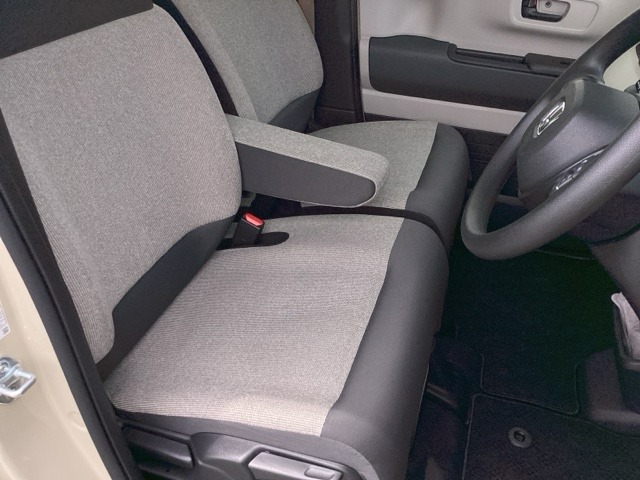 ホンダ Ｎ　ＢＯＸ ６６０ ファッションスタイル ２トーン R7年 (近畿) 99