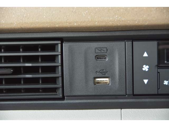 ホンダ Ｎ　ＢＯＸ ６６０ R5年 (近畿) 99