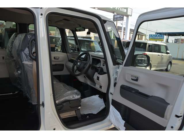 ホンダ Ｎ　ＢＯＸ ６６０ R5年 (近畿) 99