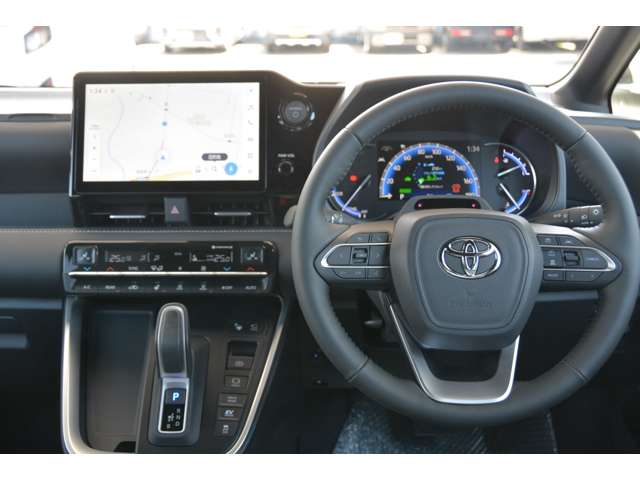 トヨタ ノア １．８ ハイブリッド Ｓ－Ｚ Ｅ－ＦＯＵＲ ４ＷＤ R8年 (近畿) 99