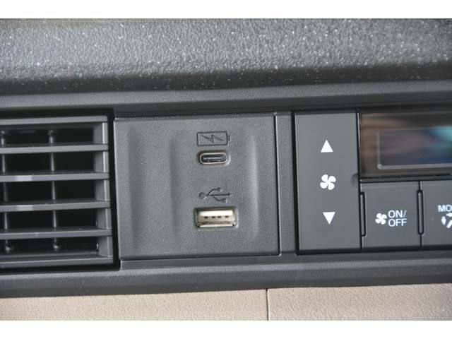 ホンダ Ｎ　ＢＯＸ ジョイ ６６０ ターボ ２トーン R8年 (近畿) 99