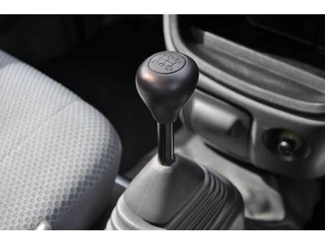 ダイハツ ハイゼットトラック ６６０ ジャンボ ３方開 ４ＷＤ H25年 (近畿) 99