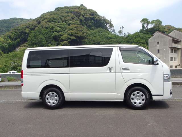 トヨタ ハイエースバン ２．８ スーパーＧＬ ロング ディーゼルターボ H29年 (東海) 99