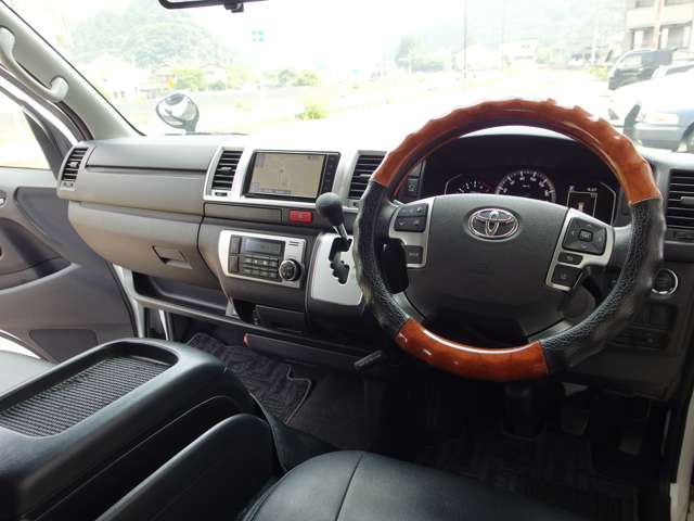 トヨタ ハイエースバン ２．０ スーパーＧＬ ロング R3年 (東海) 99