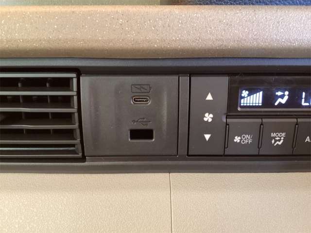 ホンダ Ｎ　ＢＯＸ ６６０ R8年 (近畿) 99