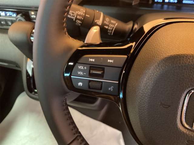 ホンダ Ｎ　ＢＯＸ カスタム ６６０ ターボ ブラック スタイル R8年 (近畿) 99