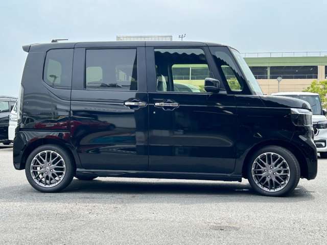 ホンダ Ｎ　ＢＯＸ カスタム ６６０ ターボ R8年 (近畿) 99