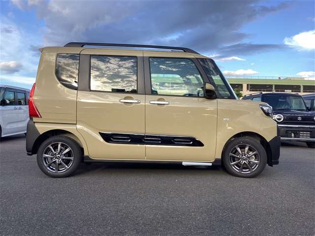 ダイハツ タント ６６０ ファンクロス R7年 (近畿) 99
