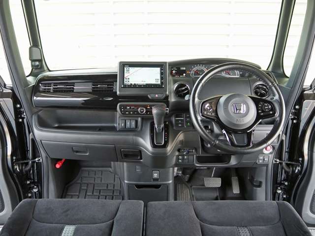 ホンダ Ｎ　ＢＯＸ カスタム ６６０ Ｌ R4年 (東海) 99