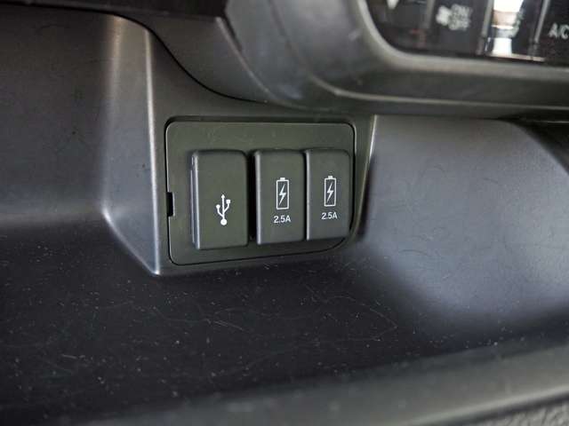 ホンダ Ｎ　ＢＯＸ カスタム ６６０ Ｌ R4年 (東海) 99