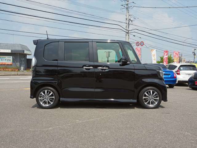 ホンダ Ｎ　ＢＯＸ カスタム ６６０ Ｌ R4年 (東海) 99