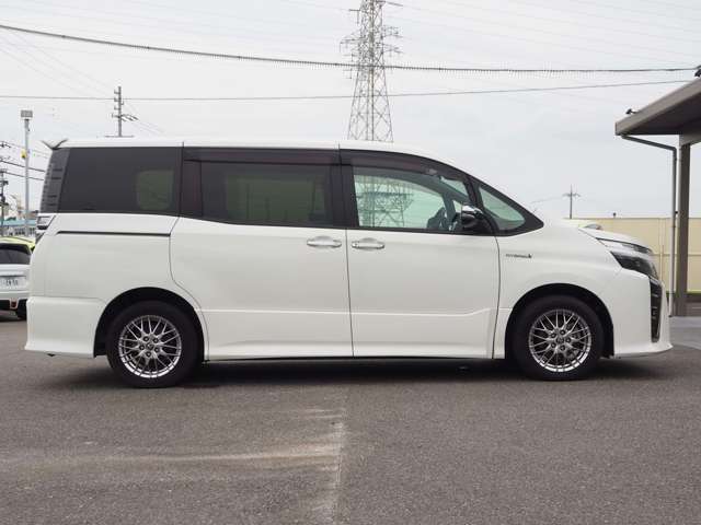 トヨタ ヴォクシー １．８ ハイブリッド ＺＳ 煌 H30年 (東海) 99