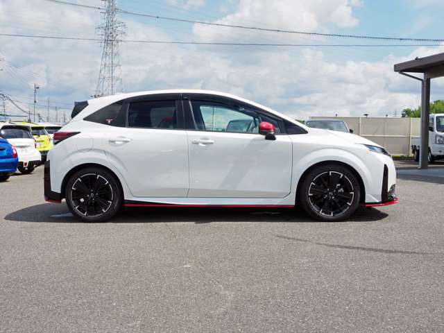 日産 ノートオーラ １．２ ＮＩＳＭＯ チューンド Ｅ－ＰＯＷＥＲ ４ＷＤ R8年 (東海) 99