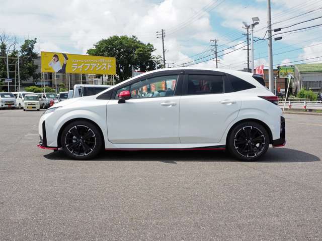 日産 ノートオーラ １．２ ＮＩＳＭＯ チューンド Ｅ－ＰＯＷＥＲ ４ＷＤ R8年 (東海) 99