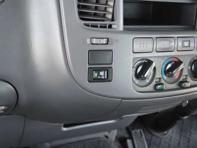日産 キャラバンコーチ ２．４ ＤＸ スーパーロングボディ 低床 H16年 (東海) 99