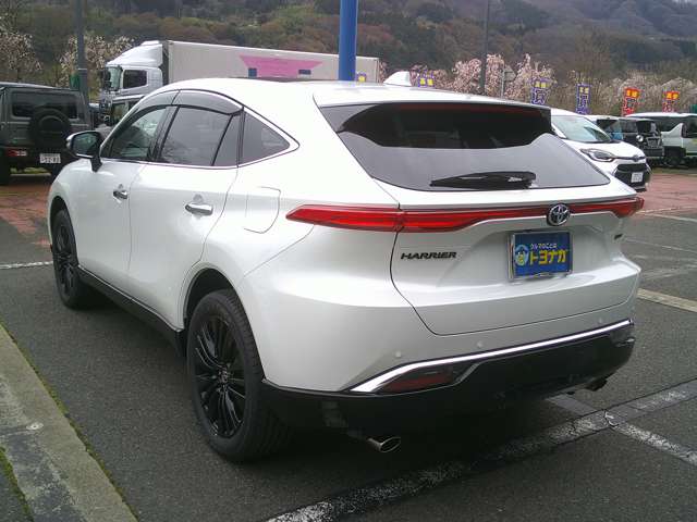 トヨタ ハリアー　ハイブリッド ２．５ ハイブリッド Ｚ レザーパッケージ ナイトシェード Ｅ－ＦＯＵＲ ４ＷＤ R8年 (関東) 99