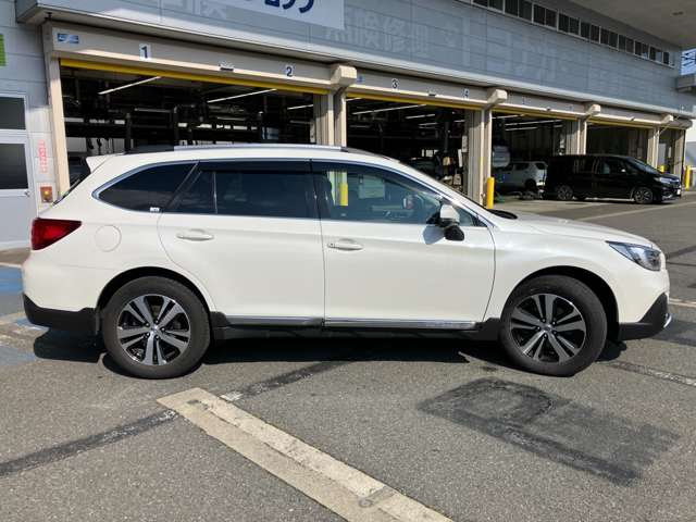 スバル レガシィアウトバック ２．５ リミテッド ４ＷＤ R2年 (関東) 99